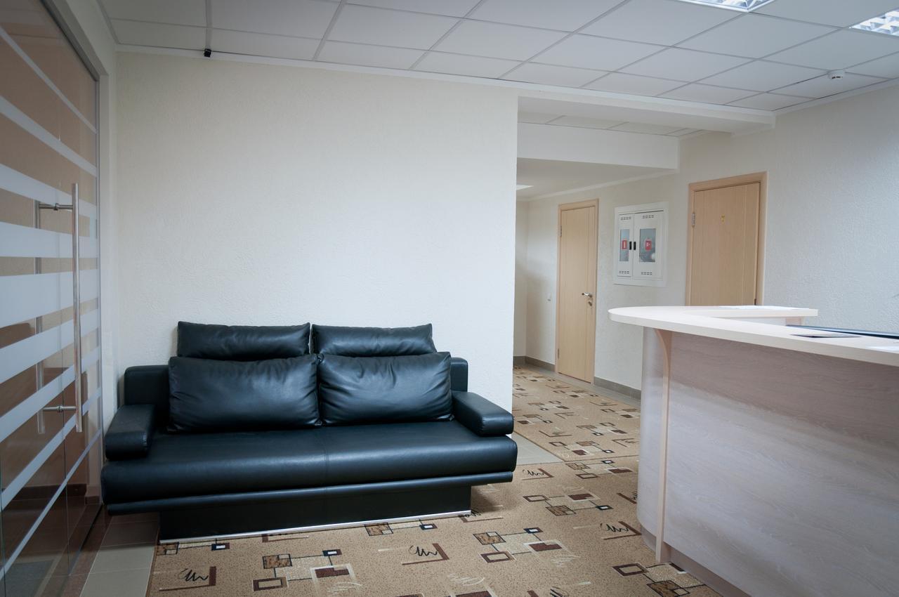 Avenue Hotel Zaslawye Ngoại thất bức ảnh