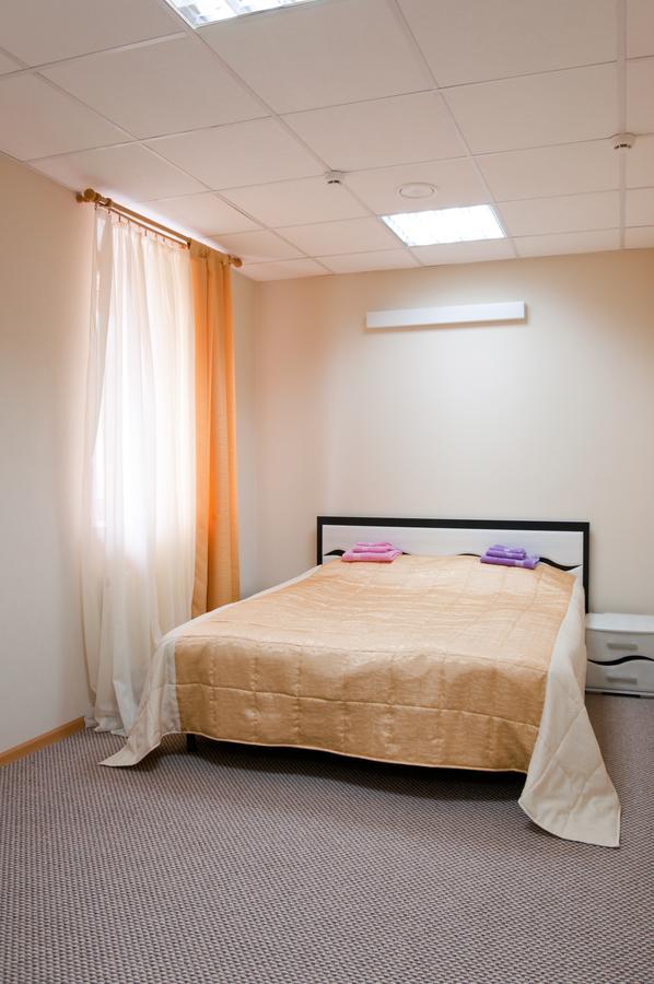 Avenue Hotel Zaslawye Ngoại thất bức ảnh