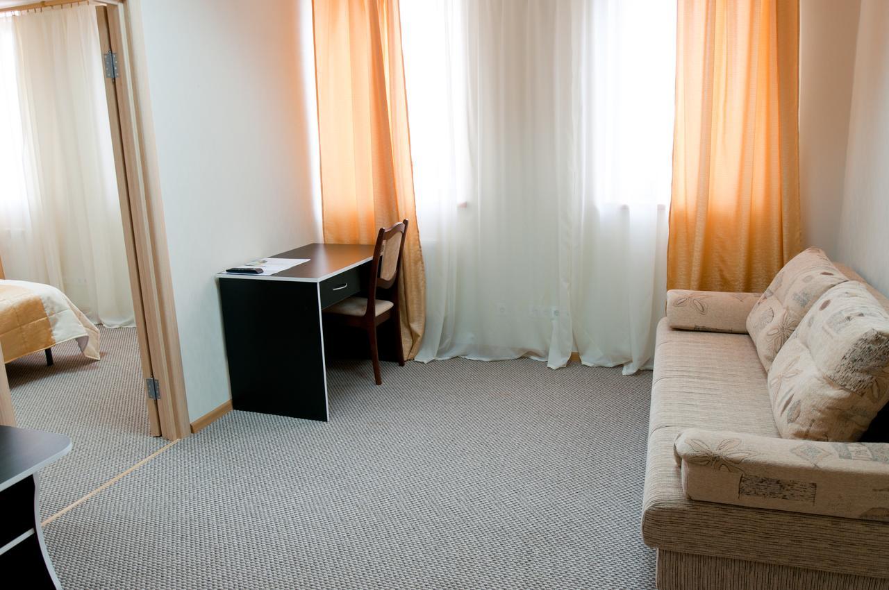 Avenue Hotel Zaslawye Phòng bức ảnh